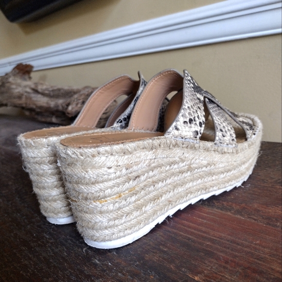 Marc Fisher Robbyn Gray Cream Snake Leather Platform Espadrille Sandals Size 7.5 - Picture 5 of 11